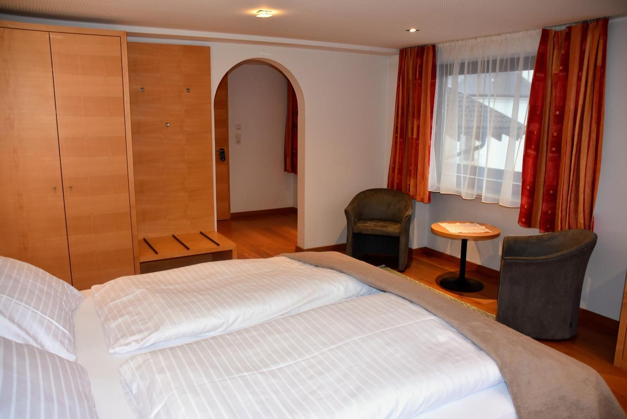 Hotel Loewen Lingenau Exterior foto